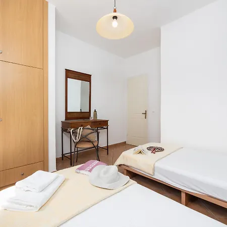 Thalia Sofia Villa Mousata