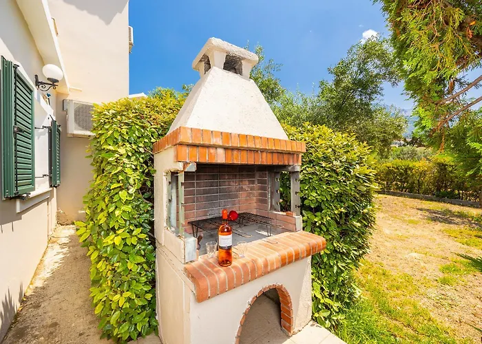 Thalia Sofia * Mousata